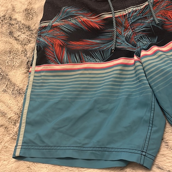 George Mens Swim Trunks/Shorts, Size L, With Pockets, Excellent Condition!! - Picture 2 of 7